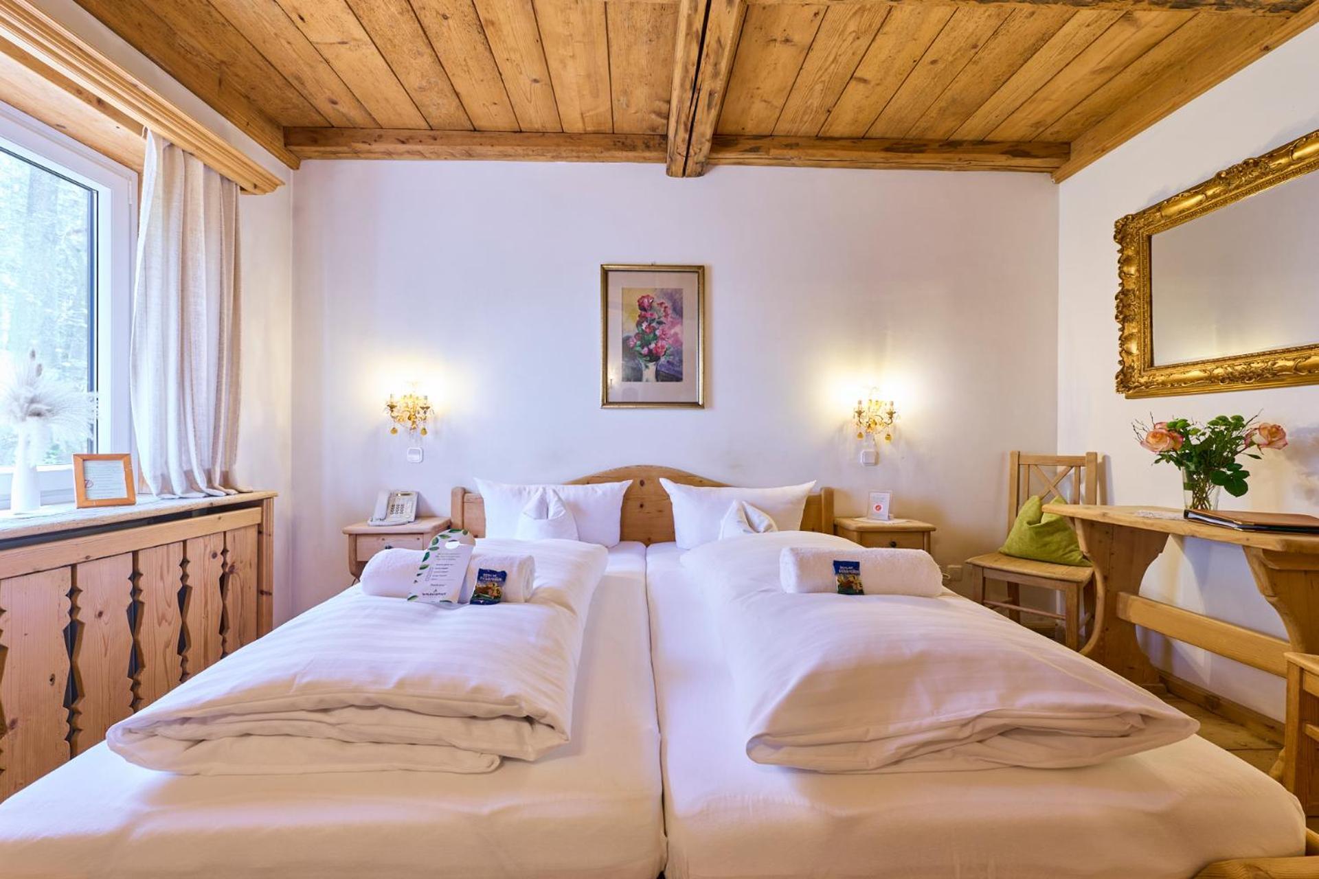 Hotel Waldgasthof Buchenhain 3*
