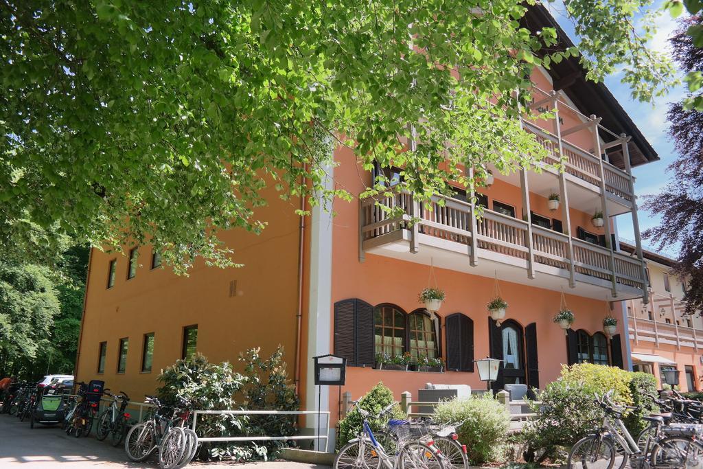 Hotel Waldgasthof Buchenhain 3*